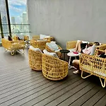 Axon Residence By Luxury Suites