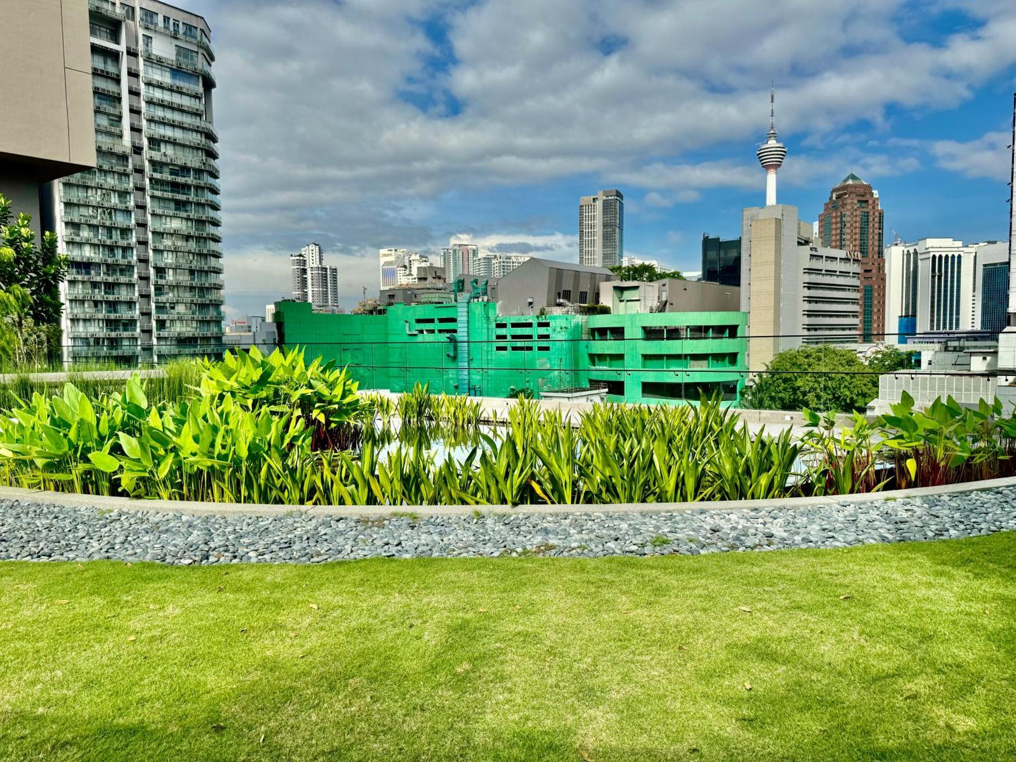 Pangsapuri Axon By Luxury Suites *